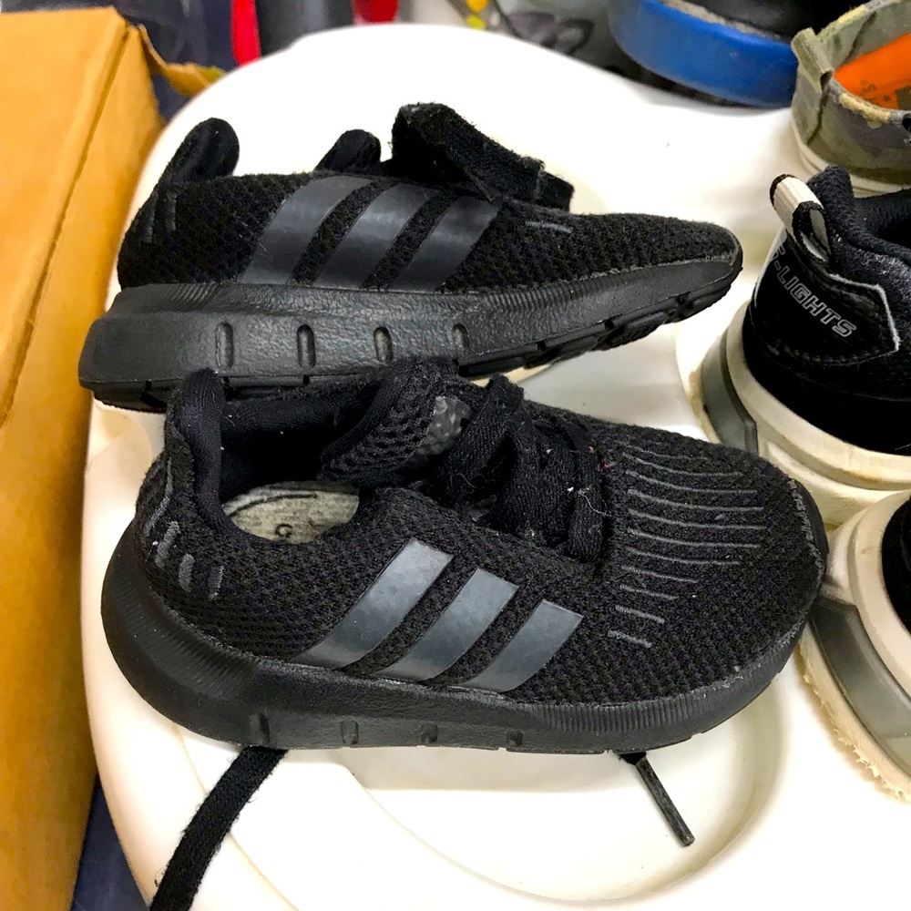 Infant adidas size 5